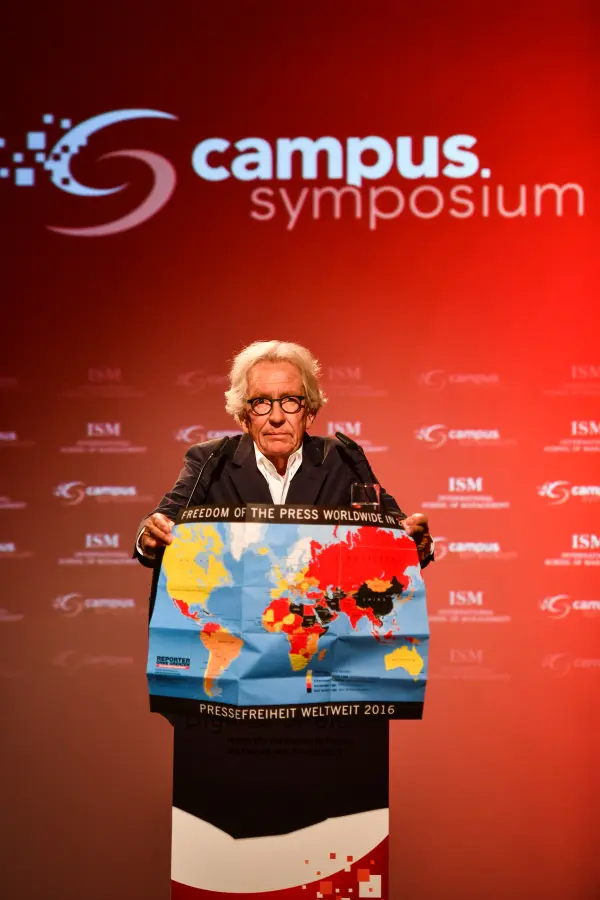 Luftaufnahme Feuerwehr-Veranstaltung, viele Besucher